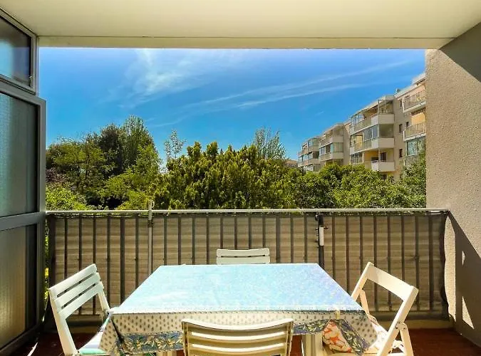 Superb Apartment With Balcony In Frejus