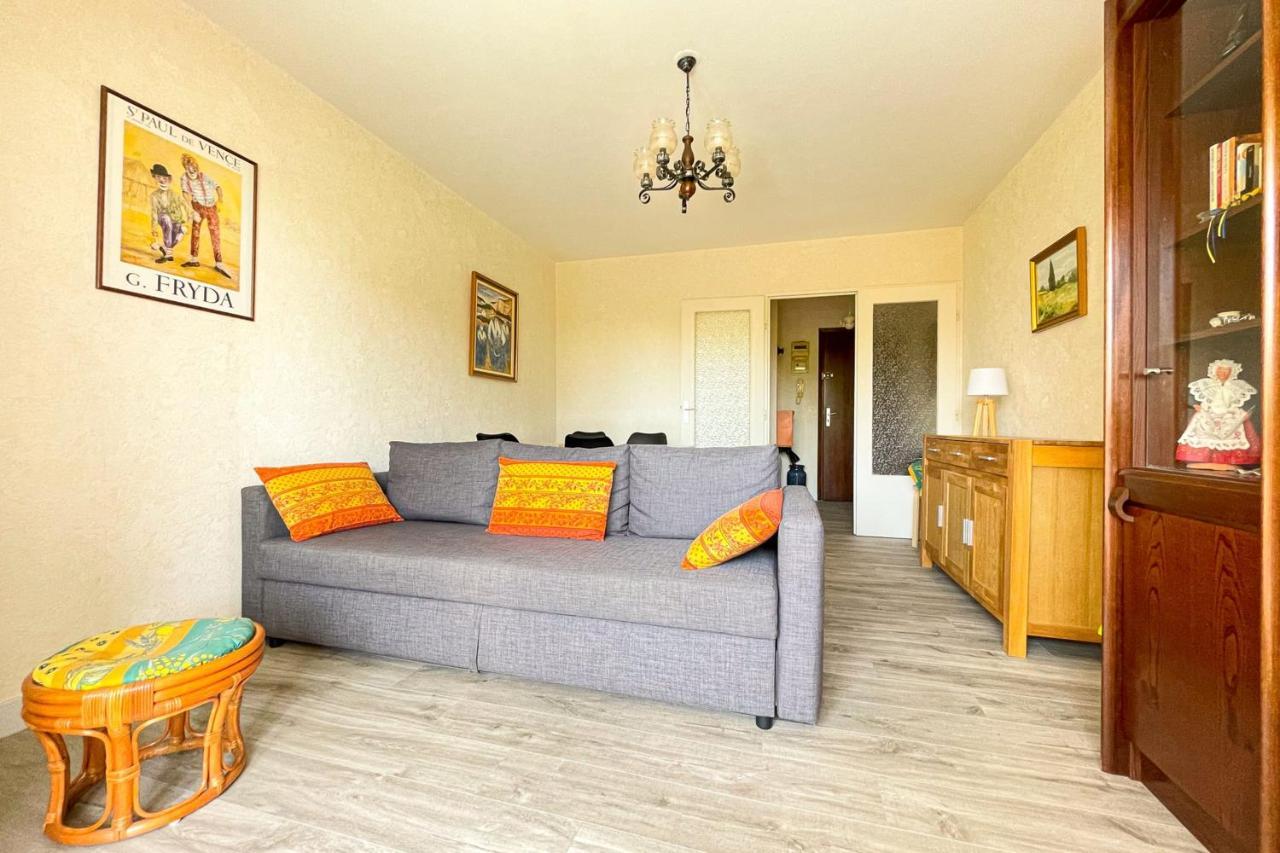 Superb With Balcony In Fréjus