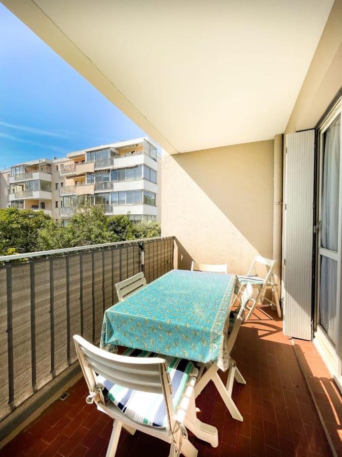 Superb With Balcony In Appartement